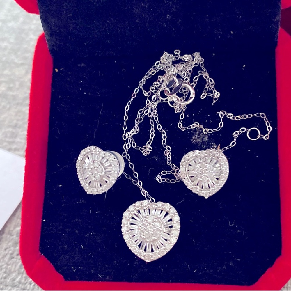 💎Heart baguettes diamond set earrings and pendant